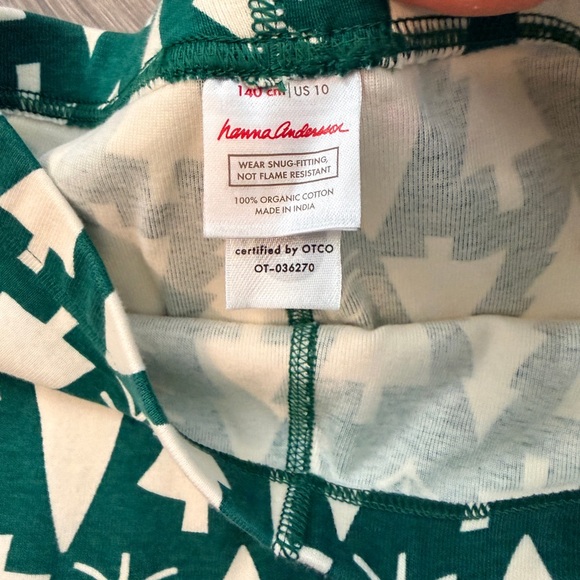 Hanna Andersson Forest Green and Cream Pajama Set - Picture 5 of 7